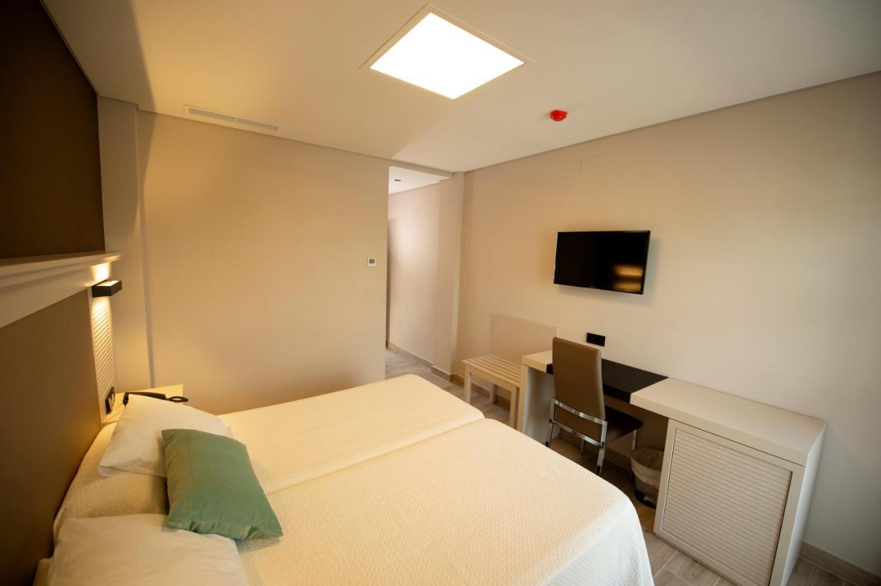 Hotel Diufain Conil De La Frontera Dış mekan fotoğraf